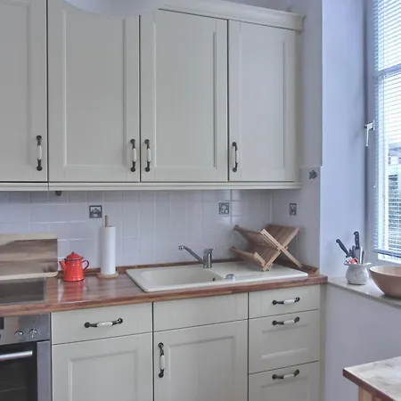 M8 Apartment *